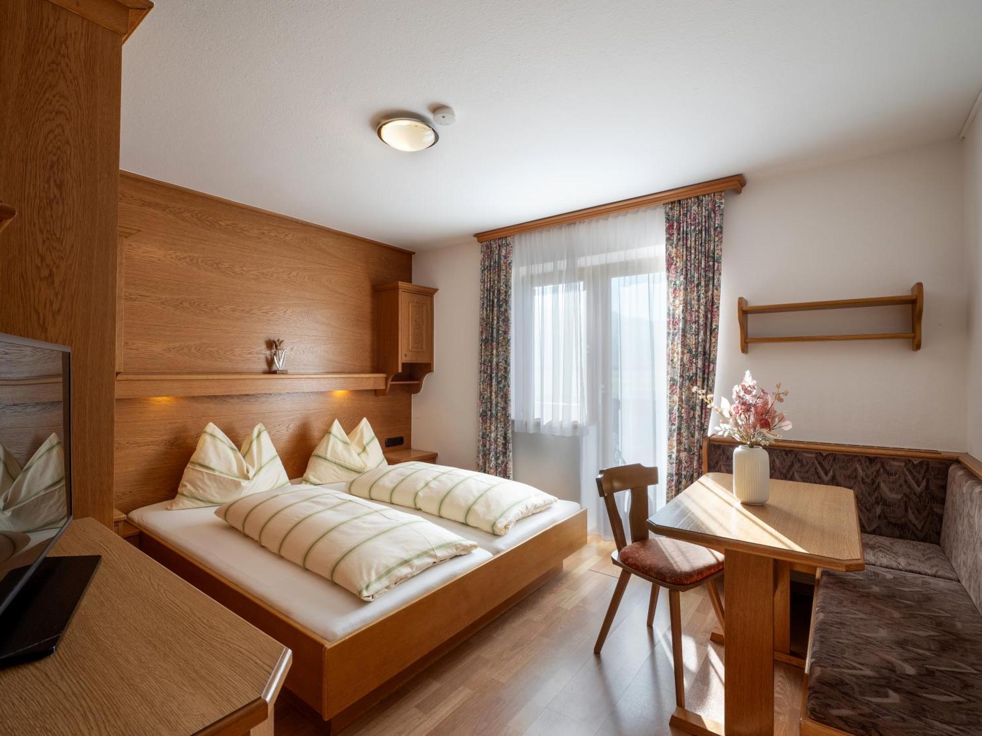 Apartment-Pension Schmiedererhof Санкт Йохан ин Тирол Екстериор снимка