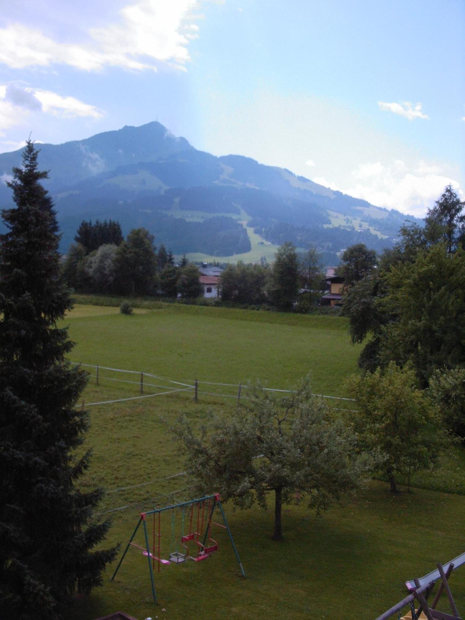 Apartment-Pension Schmiedererhof Санкт Йохан ин Тирол Екстериор снимка